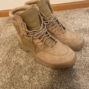 Used Oakley Tactical Desert Boots size 11